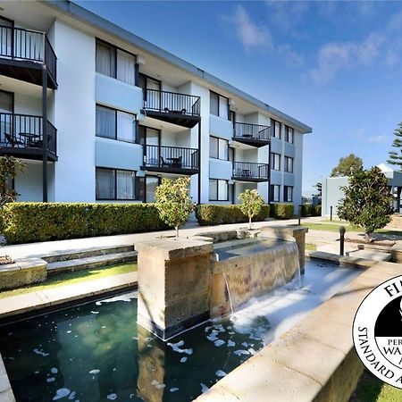 Lodestar Waterside Apartments Перт Экстерьер фото